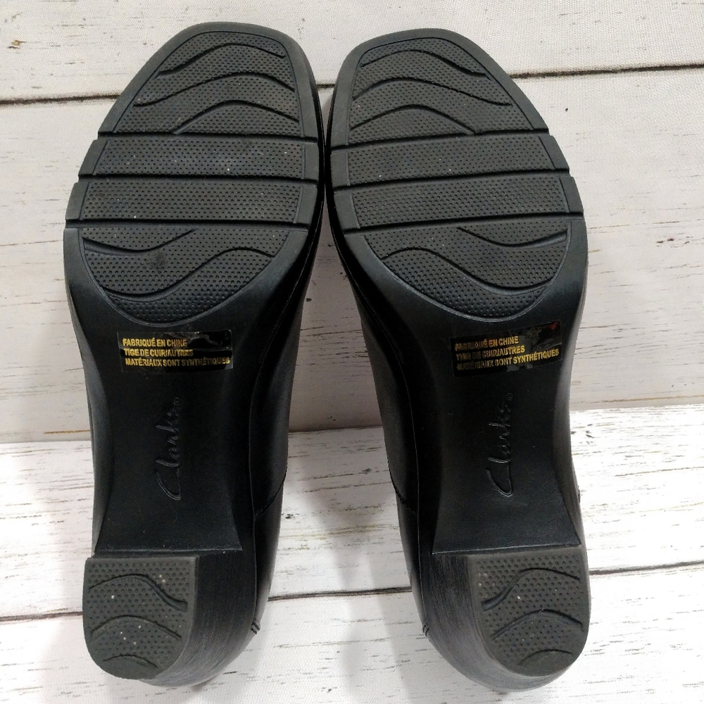 Clarks Bendables Women's Leather Heeled Booties 9M - Picture 9 of 10